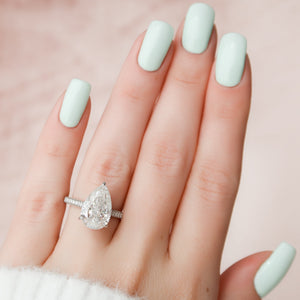 The Rachel Set With A Pear Lab Diamond