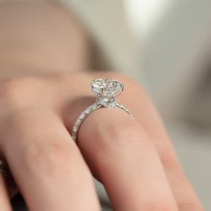 The Sofia Set With A 1 Carat Round Moissanite