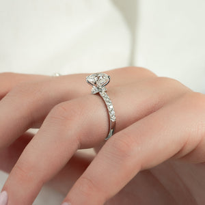 The Sofia Set With A 1 Carat Round Moissanite
