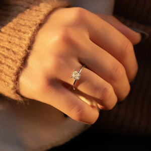 The Kamellie Set With A 2.5 Carat Cushion Lab Diamond