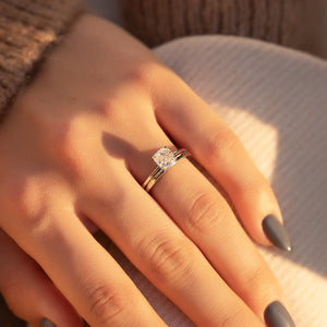 The Kamellie Set With A 2.5 Carat Cushion Lab Diamond