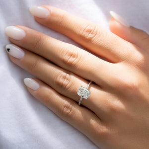 The Kamellie Set With A 1 Carat Elongated Cushion Lab Diamond