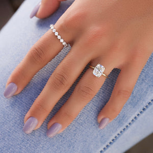 The Kamellie Set With A 2 Carat Elongated Cushion Lab Diamond
