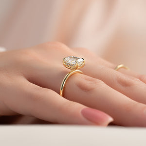 The Kamellie Set With A 1.5 Carat Emerald Lab Diamond