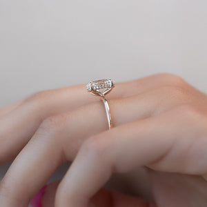 The Kamellie Set With A 1.5 Carat Oval Lab Diamond