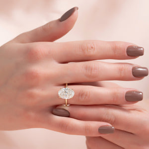 The Kamellie Set With A 1 Carat Oval Lab Diamond