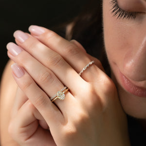 The Kamellie Set With A 1 Carat Oval Lab Diamond