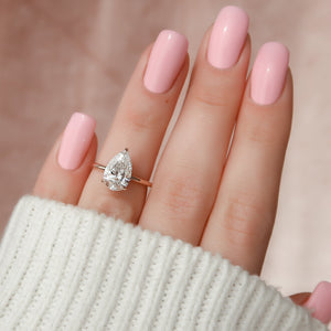 The Kamellie Set With A 1.5 Carat Pear Lab Diamond