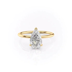 The Kamellie Set With A 1.5 Carat Pear Moissanite