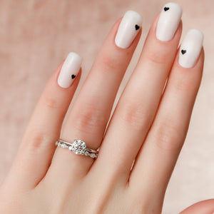 The Kamellie Set With A Round Moissanite