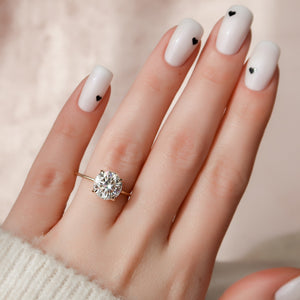 The Kamellie Set With A 2.5 Carat Round Lab Diamond