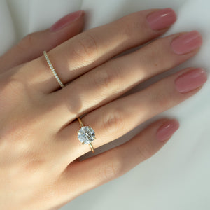 The Kamellie Set With A 2.5 Carat Round Lab Diamond