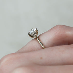 The Kamellie Set With A 2.5 Carat Round Lab Diamond