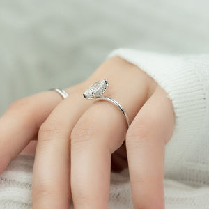 The Kamellie Set With A 1 Carat Radiant Lab Diamond