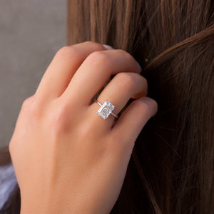The Kamellie Set With A 1 Carat Radiant Lab Diamond
