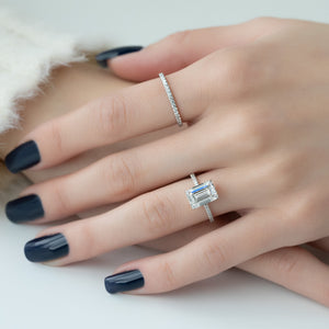 The Pave Kamellie Set With A 3 Carat Emerald Lab Diamond