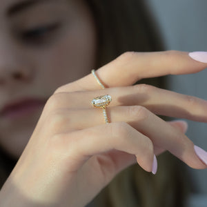 The Pave Kamellie Set With A 2.5 Carat Oval Lab Diamond