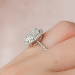 The Michelle Set With A 1 Carat Oval Lab Diamond