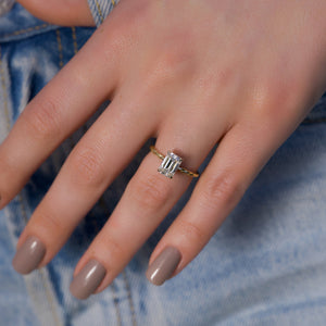 The Alice Set With A 1 Carat Emerald Lab Diamond