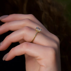 The Alice Set With A 1 Carat Emerald Lab Diamond