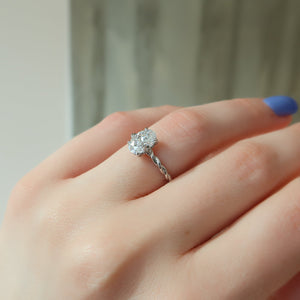 The Alice Set With A 3 Carat Oval Lab Diamond