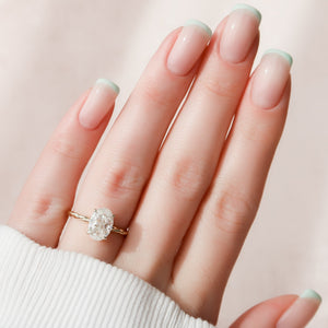 The Alice Set With A 2 Carat Oval Lab Diamond
