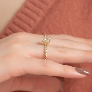 The Alice Set With A Round Moissanite