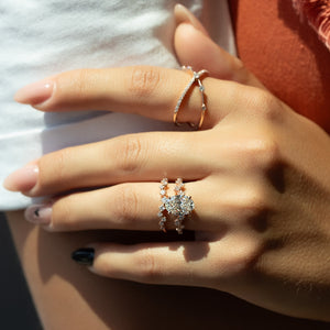 The Mia Set With A Oval Moissanite