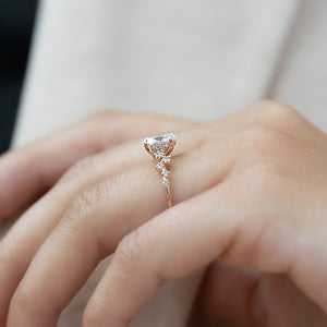 The Mia Set With A Oval Moissanite
