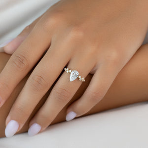 The Mia Set With A Pear Moissanite