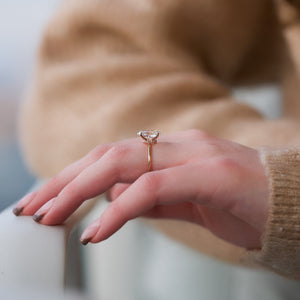 The Nelly Set With A 1 Carat Oval Lab Diamond