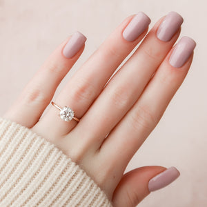 The Nelly Set With A 1 Carat Round Lab Diamond
