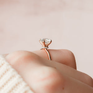 The Nelly Set With A 1 Carat Round Lab Diamond