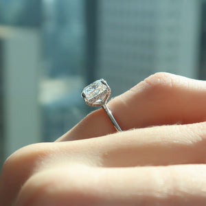 The Crown Kamellie Set With A 2 Carat Cushion Lab Diamond