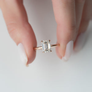 The Crown Kamellie Set With A 1 Carat Emerald Lab Diamond