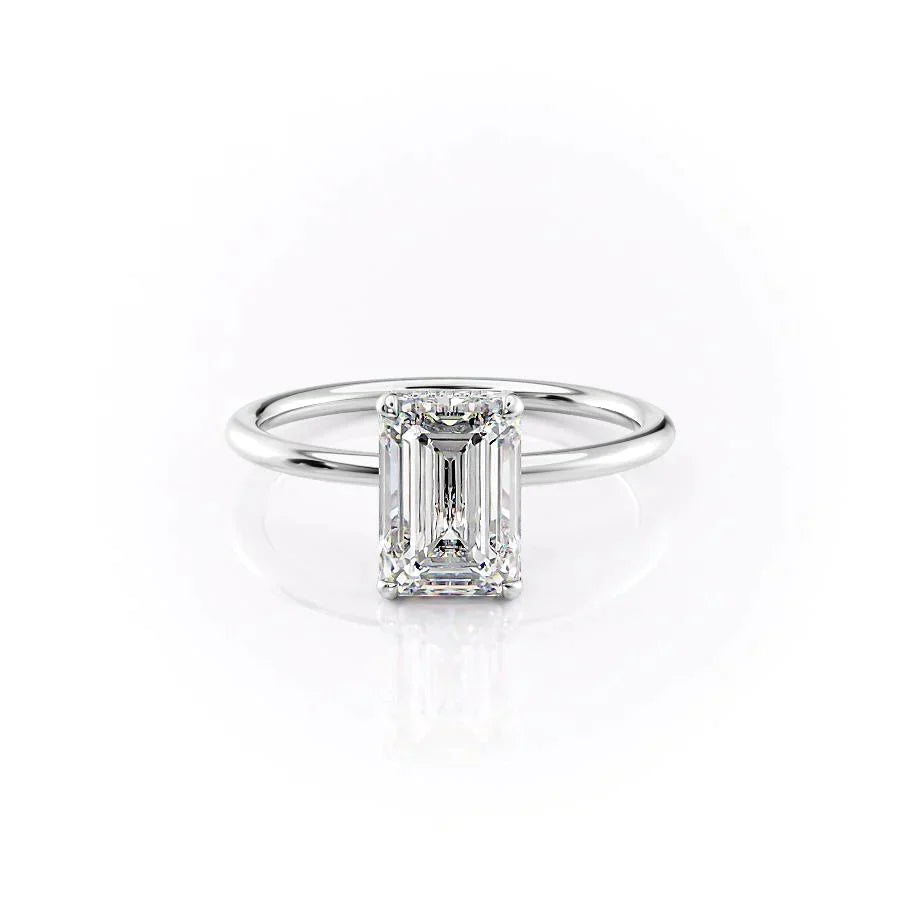 The Crown Kamellie Set With A 2.5 Carat Emerald Lab Diamond