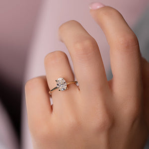 The Crown Kamellie Set With A 2 Carat Oval Lab Diamond