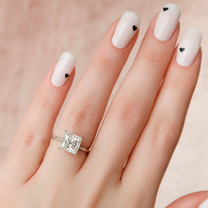 The Crown Kamellie Set With A Princess Moissanite