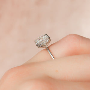 The Crown Kamellie Set With A 1.5 Carat Princess Lab Diamond