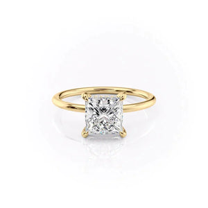 The Crown Kamellie Set With A 1.5 Carat Princess Lab Diamond
