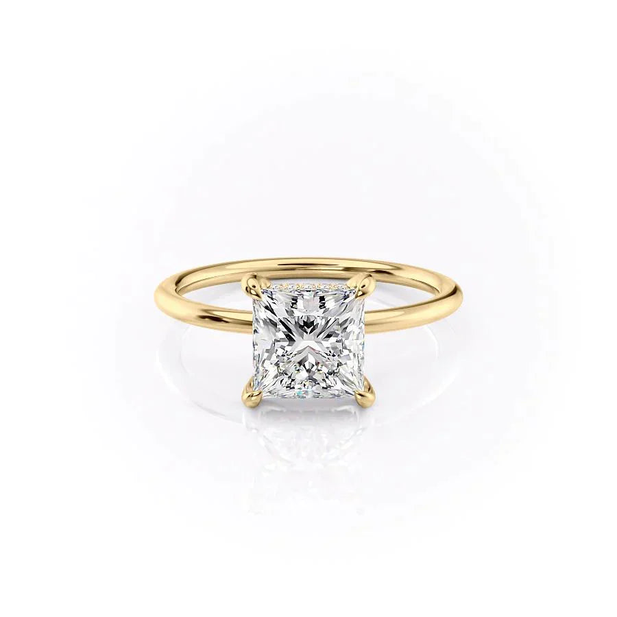 The Crown Kamellie Set With A 3.5 Carat Princess Moissanite