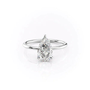 The Crown Kamellie Set With A 3.5 Carat Pear Moissanite