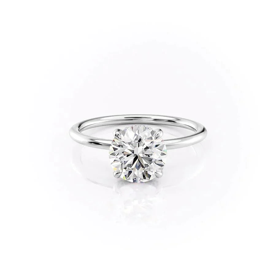 The Crown Kamellie Set With A 2.5 Carat Round Moissanite
