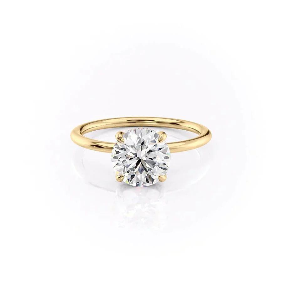 The Crown Kamellie Set With A 2.5 Carat Round Moissanite