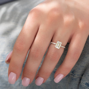 The Pave Crown Kamellie Set With A 1 Carat Emerald Lab Diamond