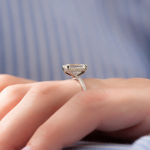 The Pave Crown Kamellie Set With A 1 Carat Emerald Lab Diamond