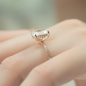 The Pave Crown Kamellie Set With A 2 Carat Oval Lab Diamond