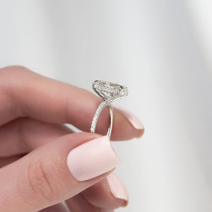 The Pave Crown Kamellie Set With A 2 Carat Oval Lab Diamond