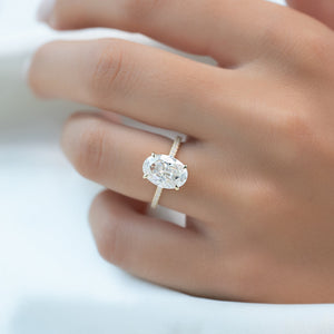 The Pave Crown Kamellie Set With A 1 Carat Oval Lab Diamond