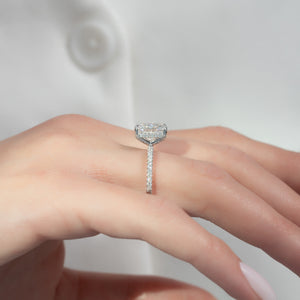 The Pave Crown Kamellie Set With A 1 Carat Radiant Lab Diamond